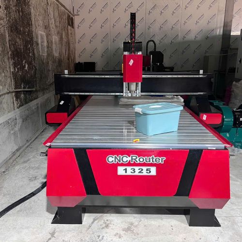 CNC cắt quảng cáo 1325