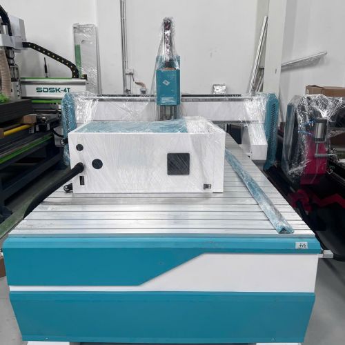 CNC cắt quảng cáo 1325