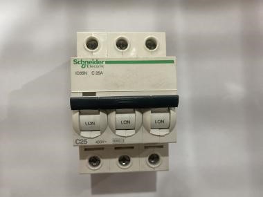 công tắc không khí